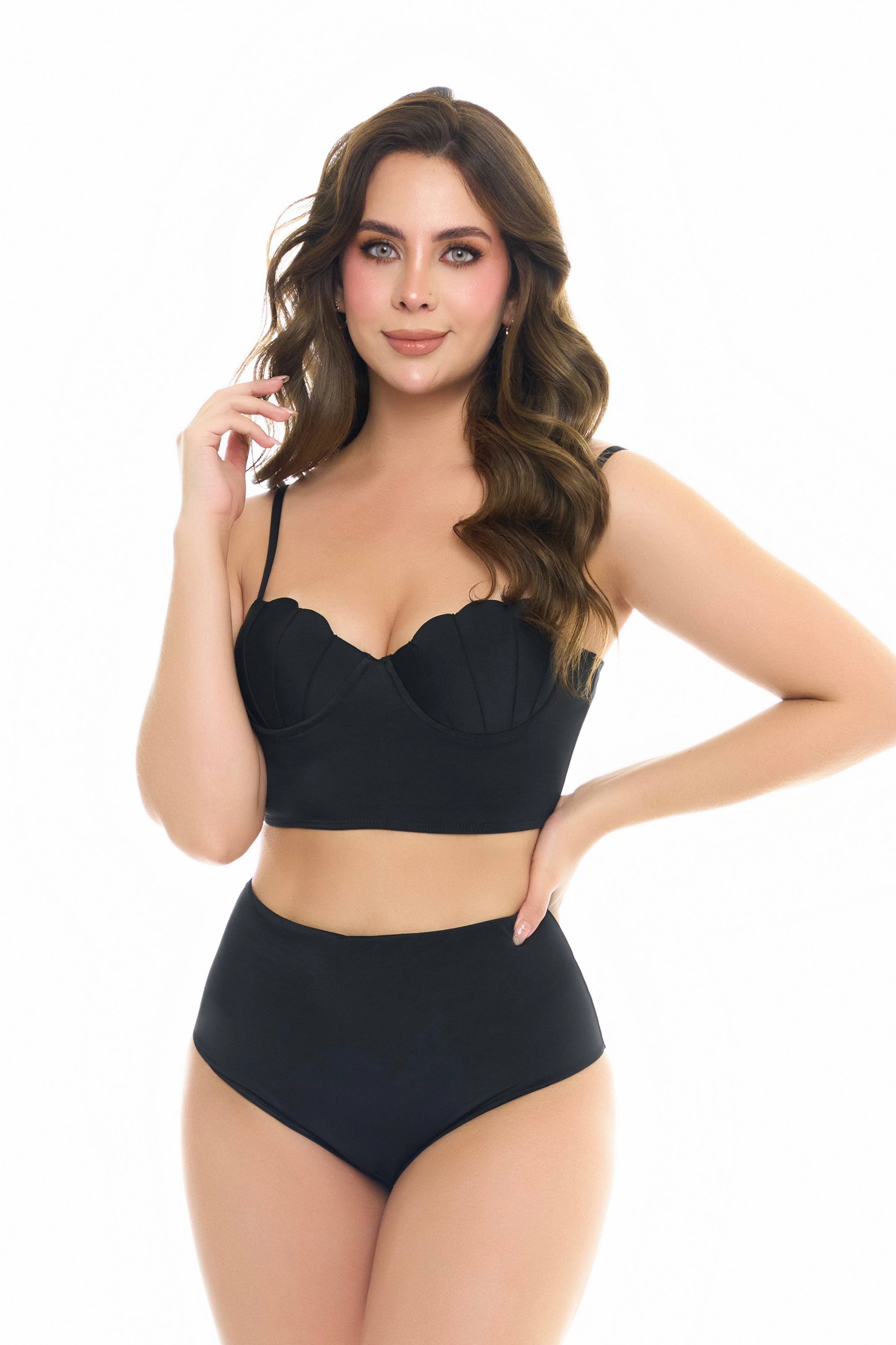 Vestido de baño dos piezas copa ostra prehormada mas panty alta, Color Negro.
