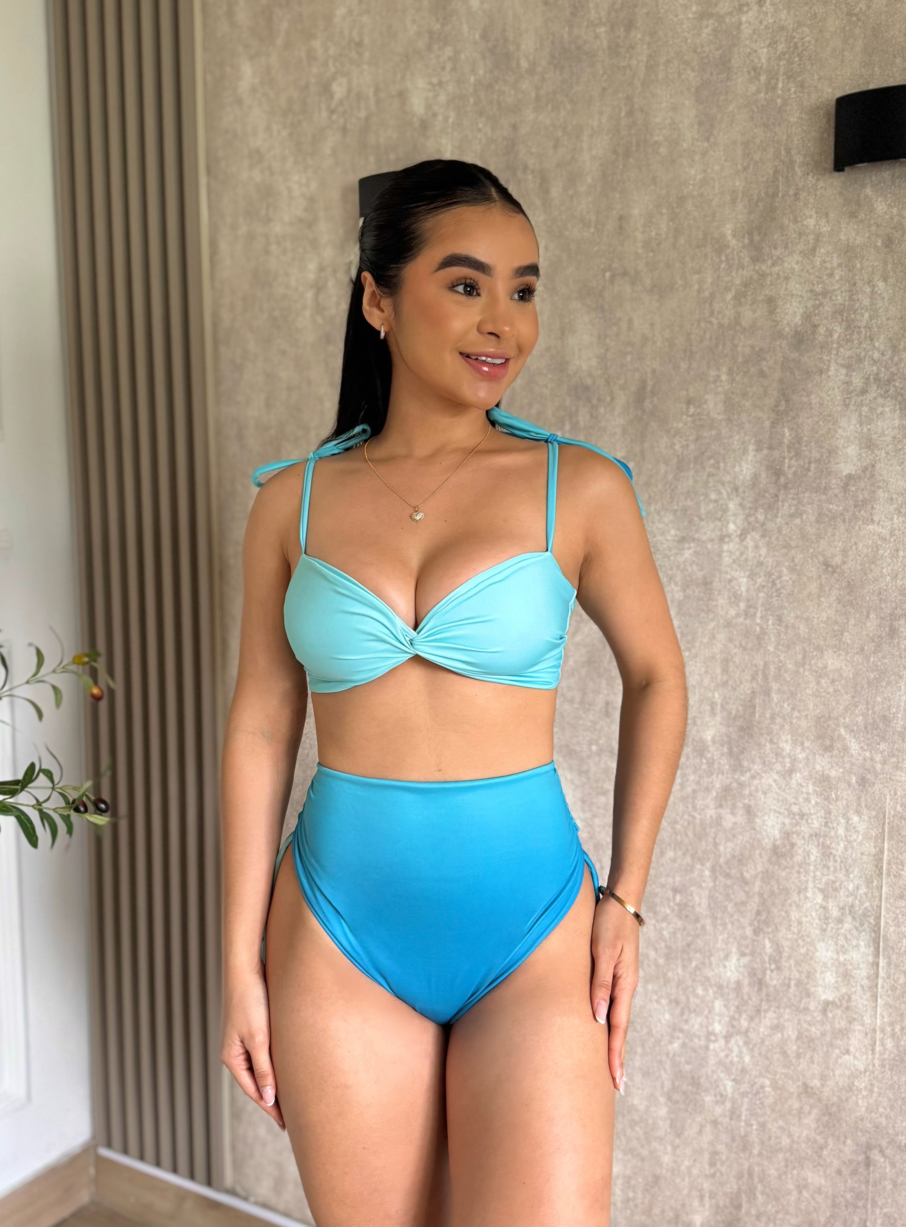 Traje de baño dos piezas nudo degrade azul