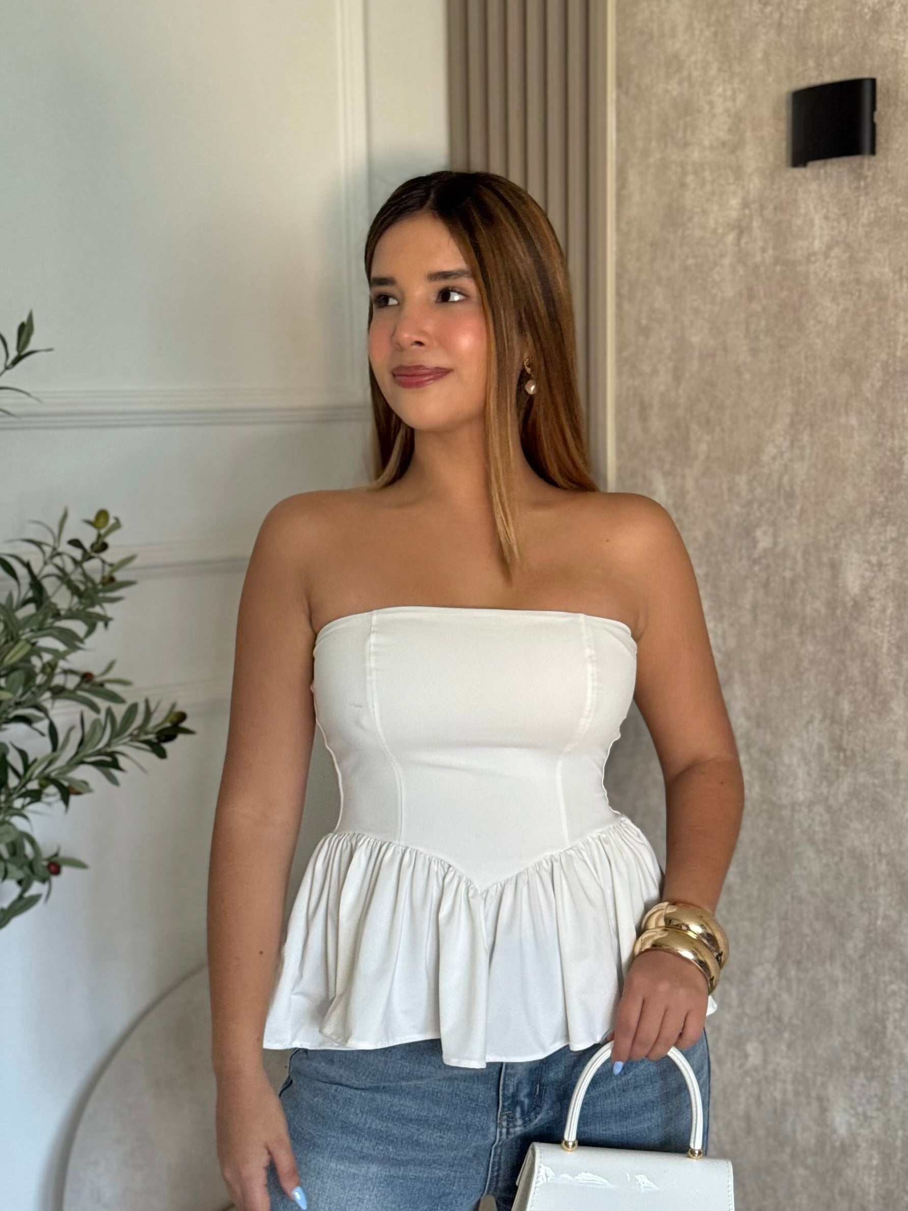 Top Alana
