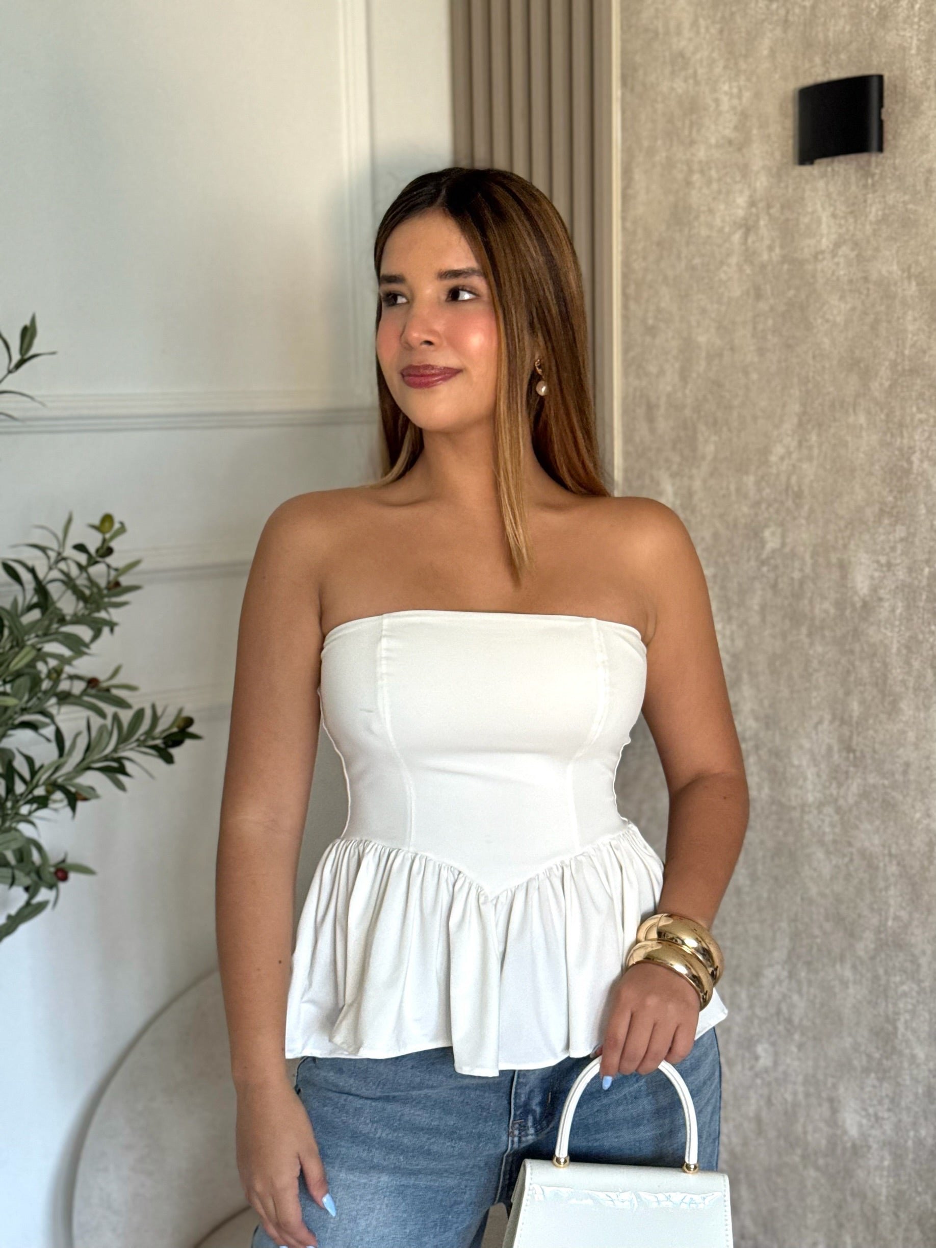 Top Alana