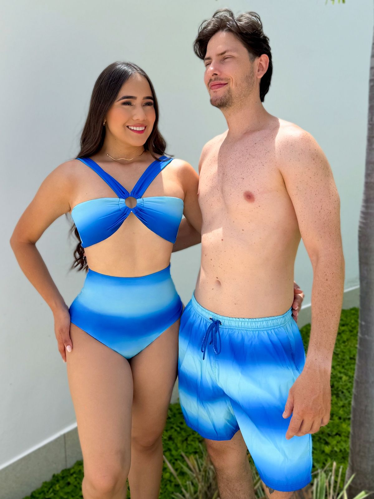 Combo de pareja dama dos piezas panty alta estampado azul degradado y caballero pantaloneta Estampada