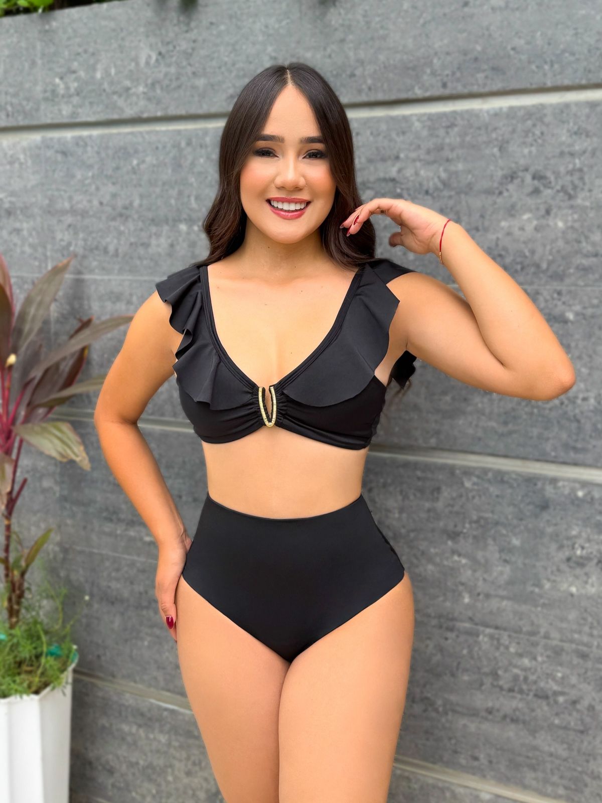 Traje De Baño Dos Piezas Negro Top Con Golas Herraje Y Panty Alta