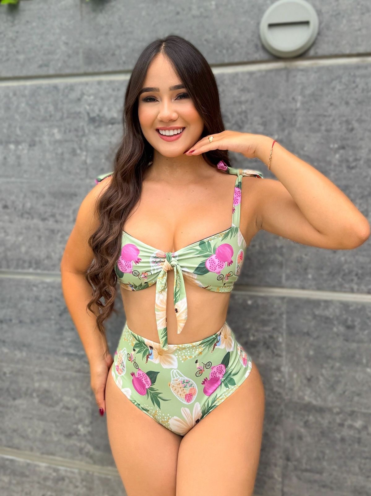 Traje De Baño Dos Piezas Estampado Verde Claro Top Con Nudo Y Golas